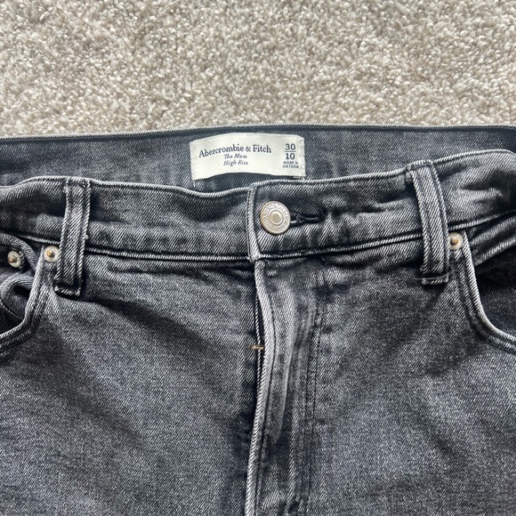 Abercrombie & Fitch. Size 30. - Picture 4 of 5
